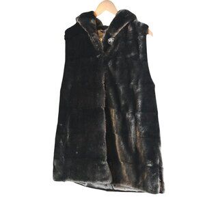 Chalue Italy Black Sleeveless Black Mink Fur Hooded Vest With Button Closure Ele